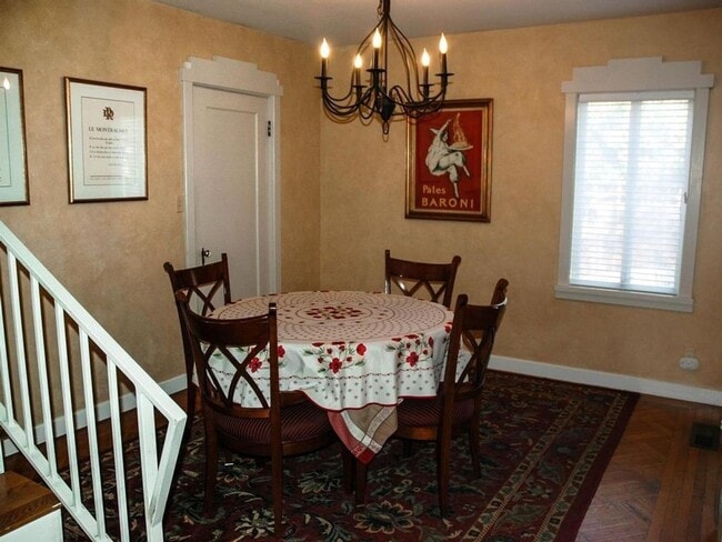 Building Photo - Fully Furnished Short Term Rental (March 7 to June 28, 2025) By Downtown Menlo Park!