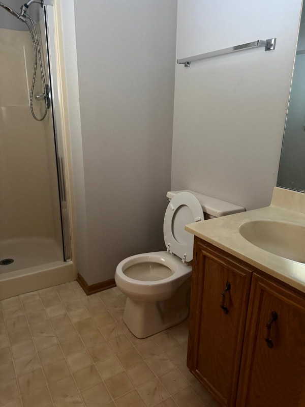 Building Photo - 705 Kelsey Ct