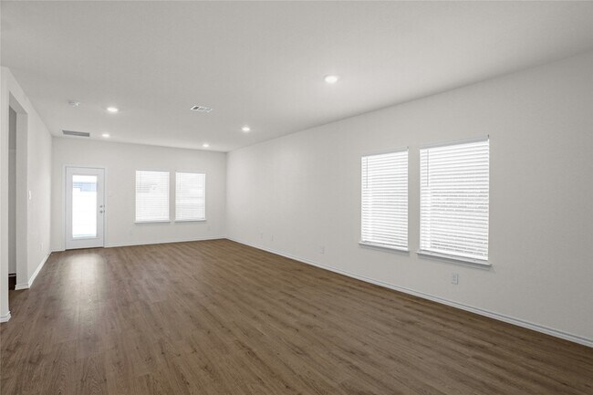 Building Photo - 3425 Marie Dr