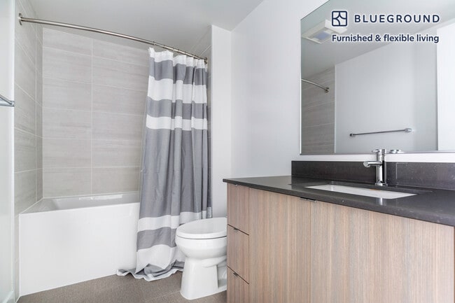 Building Photo - 2116 4th Ave