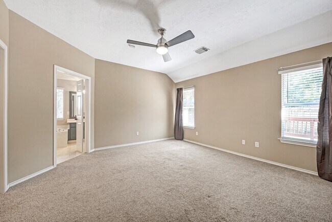 Building Photo - 135 W Russet Grove Cir