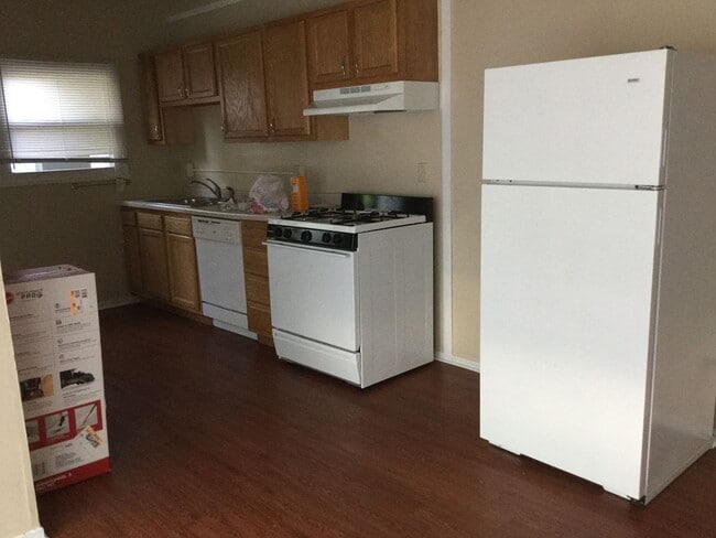 Building Photo - Available this August!