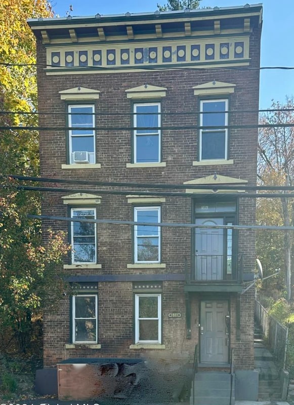 Primary Photo - 516 4th St