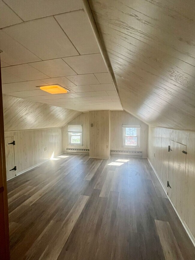 Building Photo - Available Now! 3 Bed, 1 Bath in Boyertown