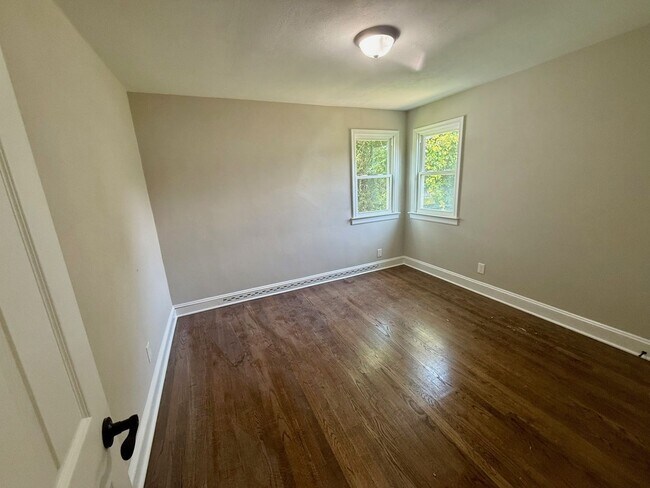 Building Photo - Large 3 bedroom / 2 bath house in Annapolis