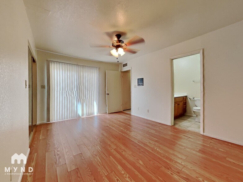 Building Photo - 5100 N Miller Rd