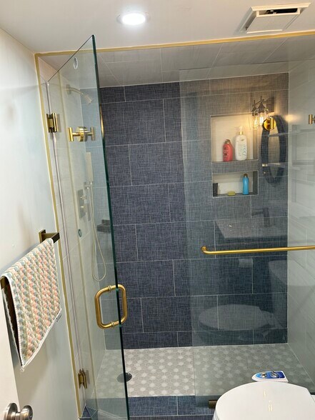 Building Photo - 1391 S Ocean Blvd