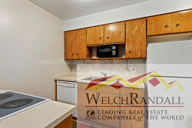 Building Photo - 1175 Canyon Rd