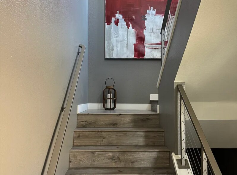 Building Photo - 217 Cromarty St