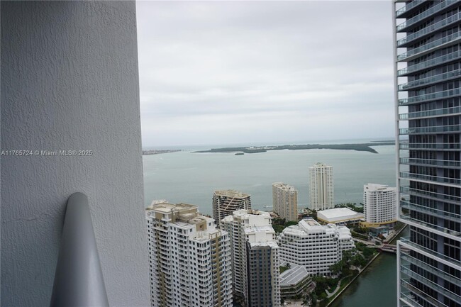 Building Photo - 475 Brickell Ave