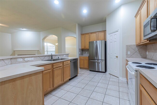 Building Photo - 16414 Reddingford Ln