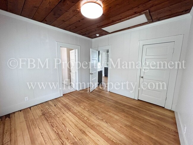 Building Photo - 1407 N Preston St