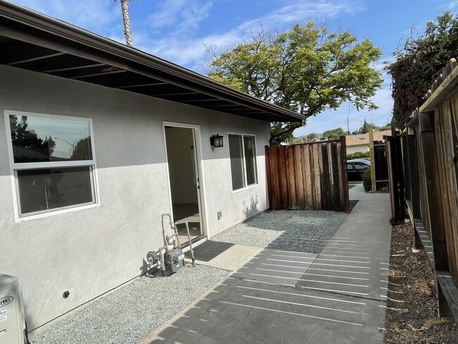 Building Photo - 6438 Jackson Dr
