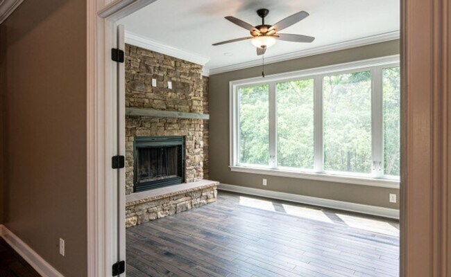 Building Photo - Knoxville 37918 - 4 bedroom 3.5 bath - cal...