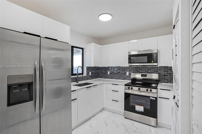 Building Photo - 10362 SW 180th St