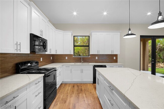 Building Photo - 3244 32nd Ave SE