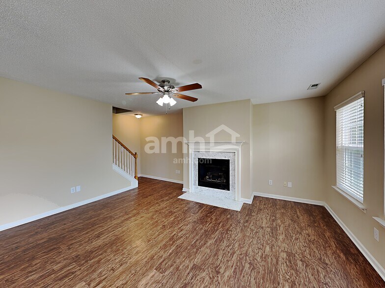 Building Photo - 4928 Alenja Ln