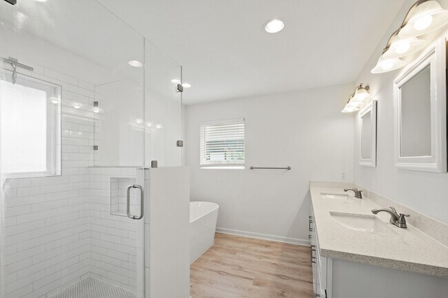 Building Photo - 4106 Gardendale Dr