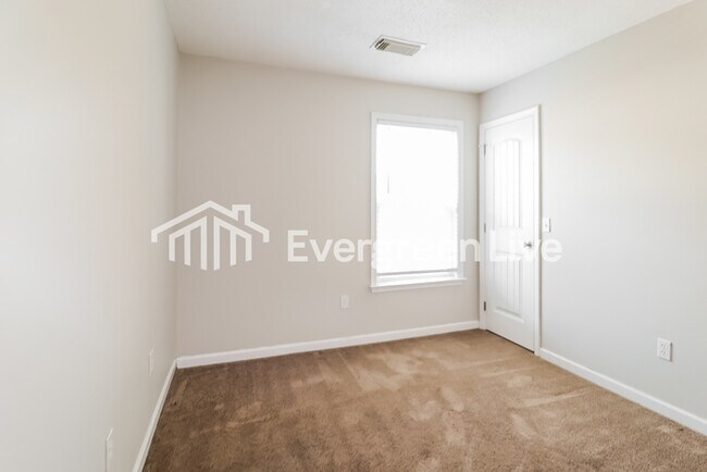 Building Photo - 18410 Marsh Pkwy