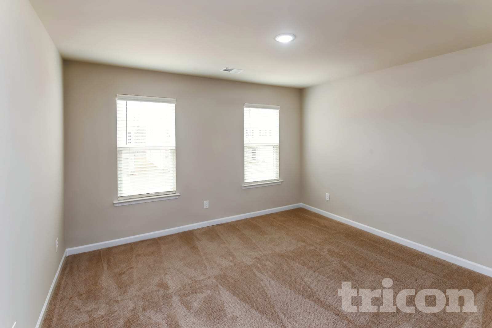 Building Photo - 205 Spring Knoll Dr