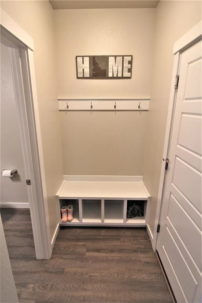 Building Photo - 119 S Baraya Way