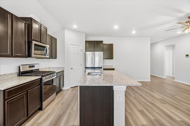 Building Photo - 1626 Comfy Wy