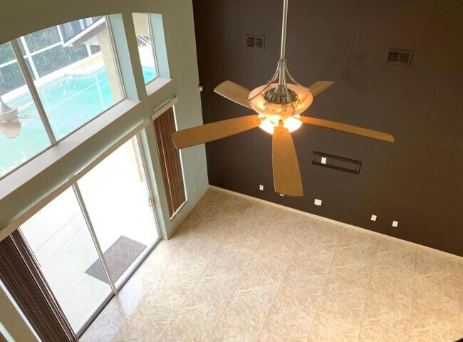 Building Photo - 8055 Glitter Ct