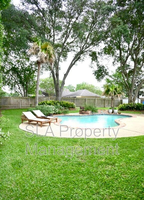 Building Photo - 17745 W Colony Way