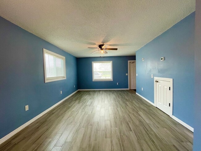 Building Photo - RARE Fort Myers Beach Townhome Now Available