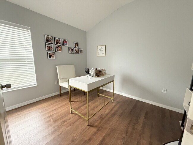 Building Photo - "Charming 3-Bedroom villa in Wesley Chapel...