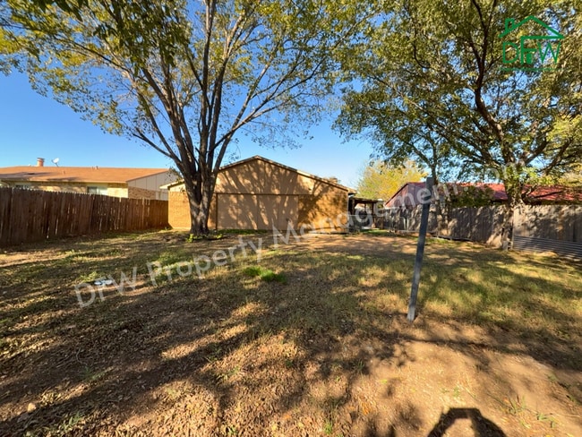 Building Photo - Cozy 3-Bedroom Home with Fireplace, Covered Patio & Large Fenced Backyard for Lease