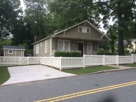 Building Photo - 1009 Grace St