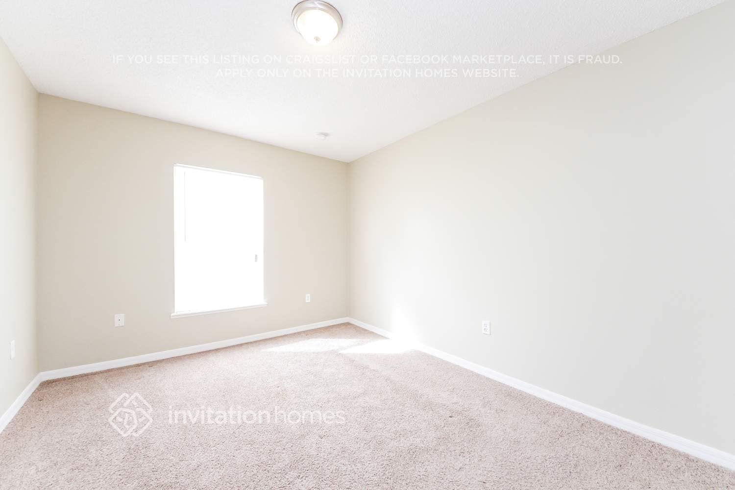 Building Photo - 1130 St Tropez Ct