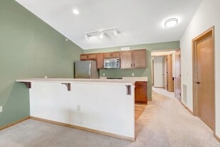 Building Photo - 2834 Pleasant View Rd