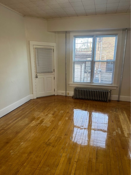 Building Photo - 526 McClellan St