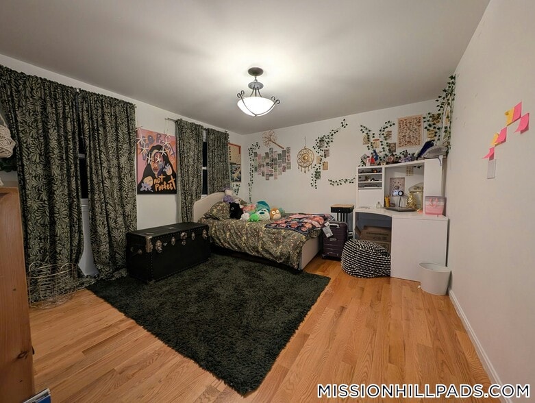 Building Photo - 45 Fort Ave