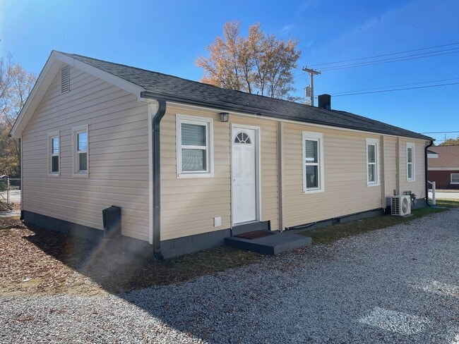 Building Photo - 1095