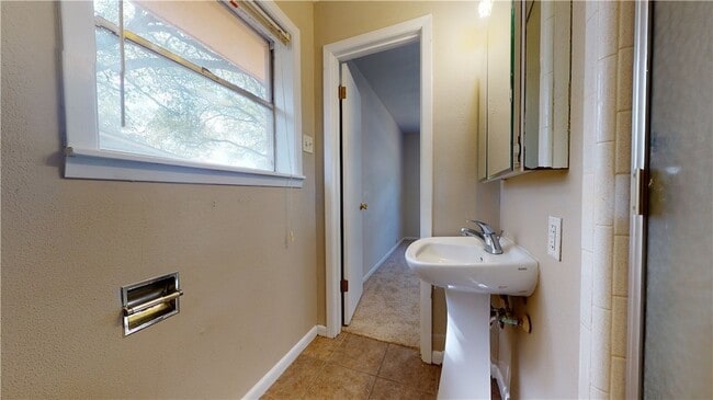 Building Photo - 1207 Lawyer St