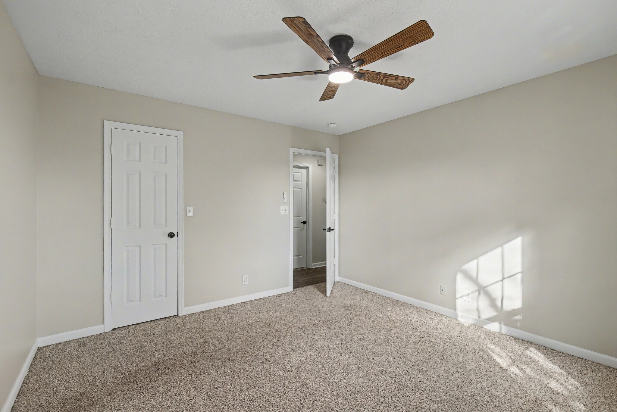 Building Photo - 256 Fritz Cir