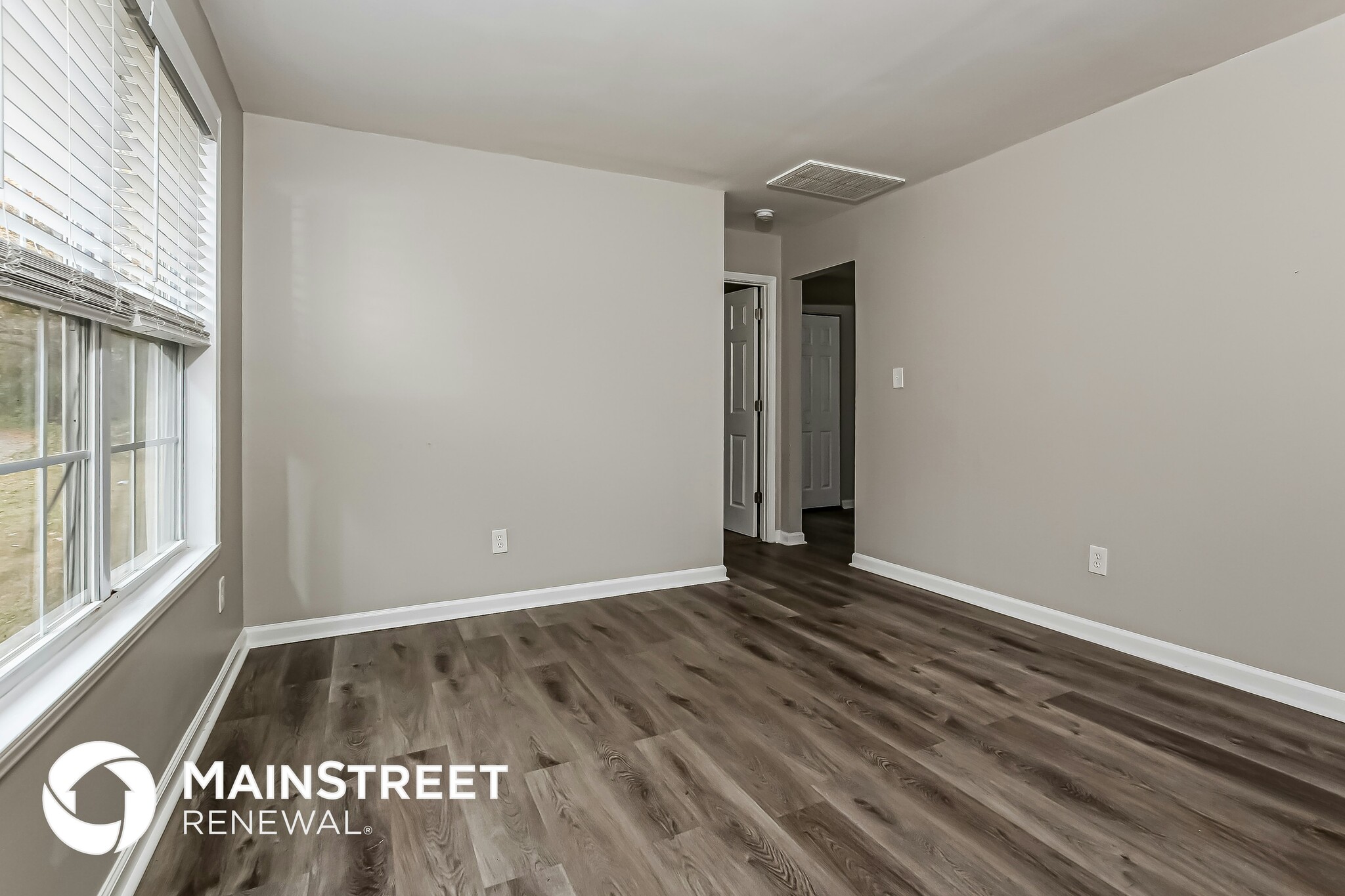 Building Photo - 1850 Adams Ave