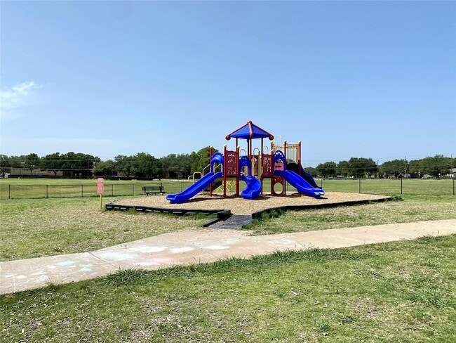 Building Photo - 1428 Big Bend Dr