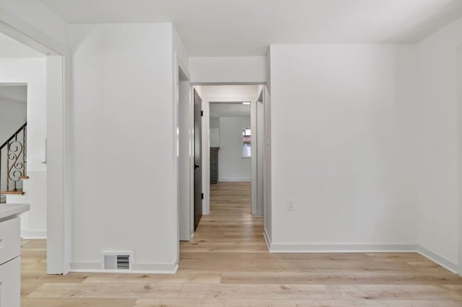 Building Photo - READY FOR MOVE IN! Don't miss this STUNNING, FULLY RENOVATED 3 bedroom in McKeesport!