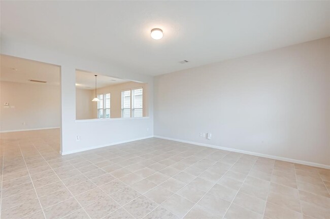 Building Photo - 15910 Copper Oak Ln