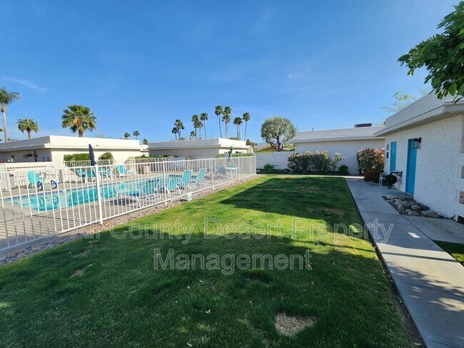 Building Photo - 760 E Cottonwood Rd