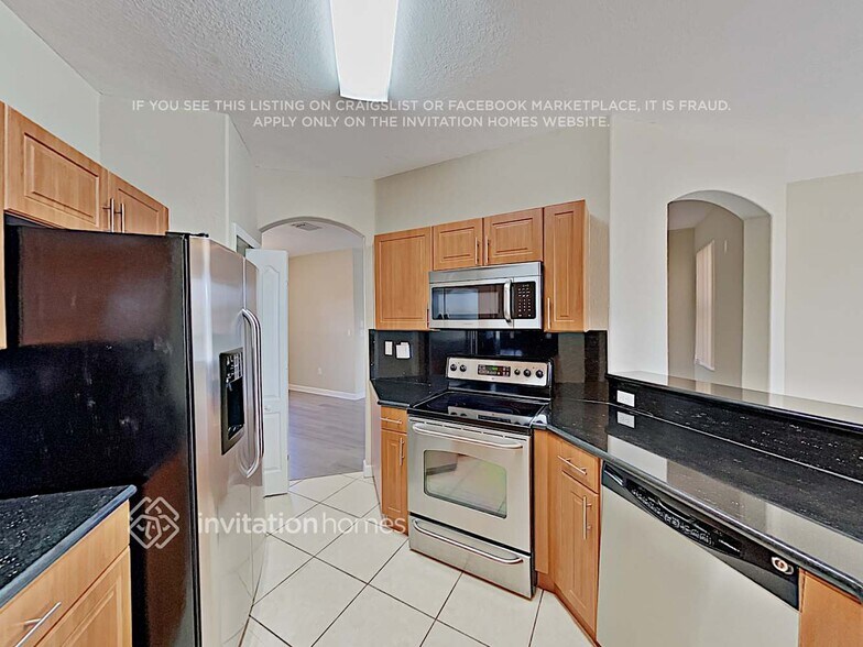 Building Photo - 11390 NW 83rd Way