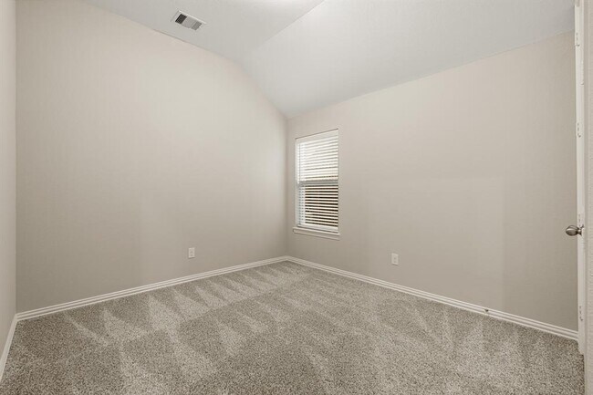 Building Photo - 24315 Devon Park Dr