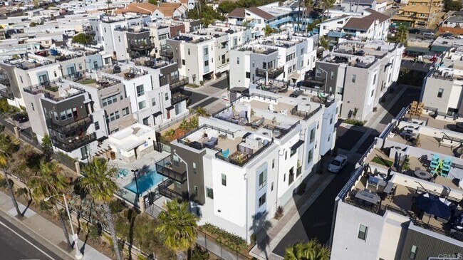 Building Photo - Downtown Oceanside Condo with pool and roo...