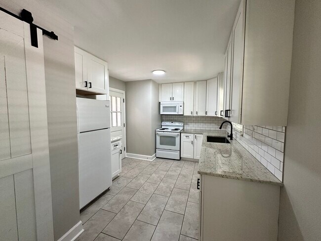 Building Photo - 3011 Amity Garden Ct