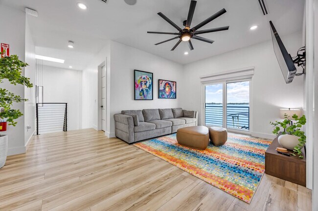 Building Photo - 2175 S Tropical Trail