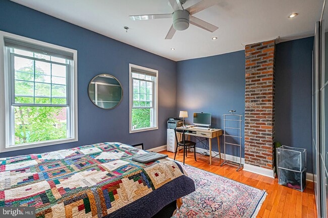 Building Photo - 2035 Carpenter St